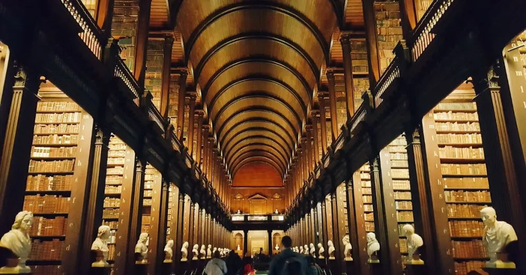 Die Long Room Bibliothek, Trinity College Dublin, Irland