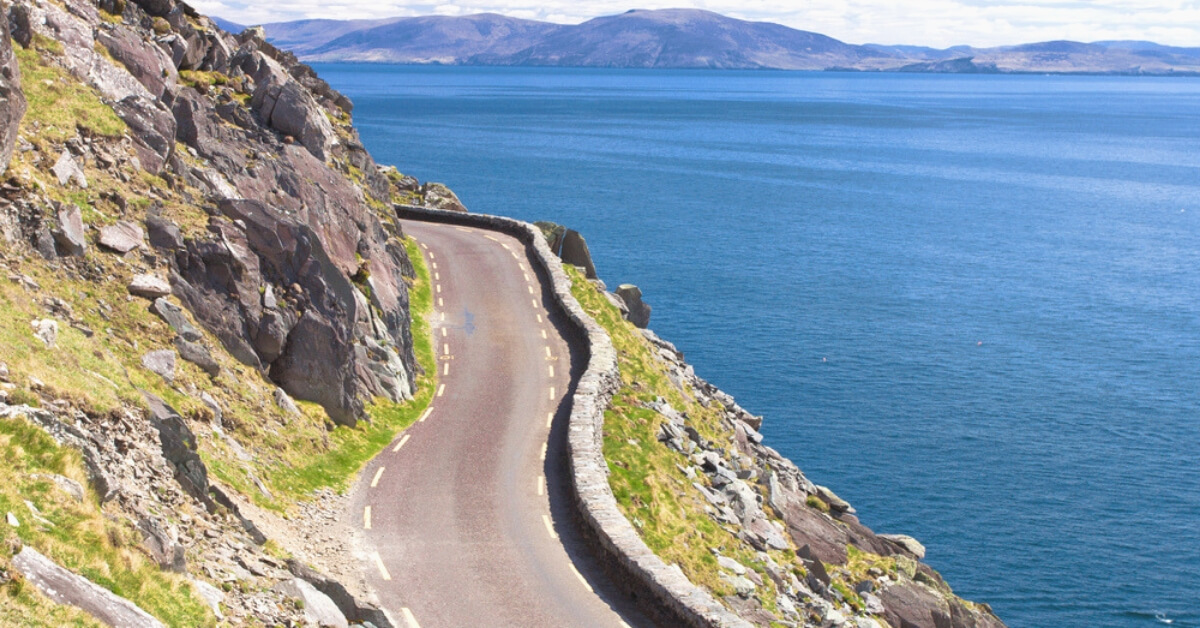 Der Wild Atlantic Way Coastal Drive entlang der Dingle Halbinsel, Kerry, Irland