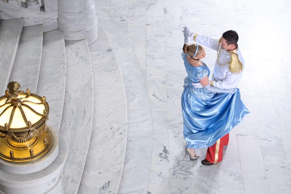 Cinderella ist eine der typischen Panto-Aufführungen.
