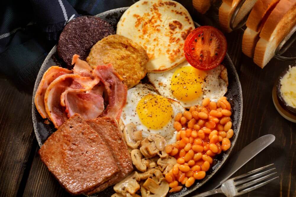 Ein komplettes schottisches Frühstück 
