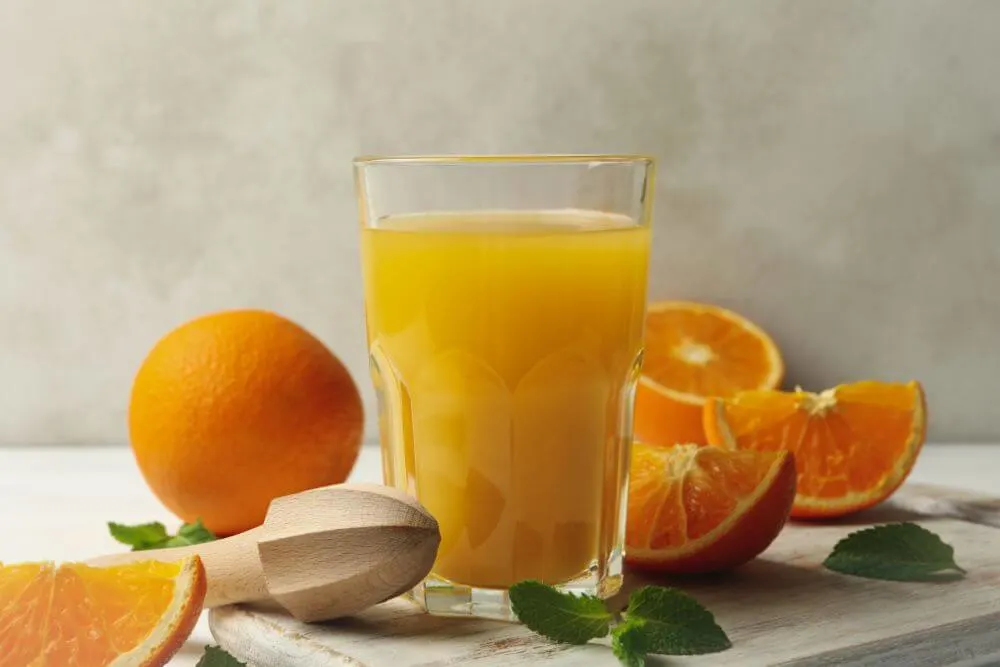 Orangensaft wird oft zu einem Irish Breakfast serviert. 