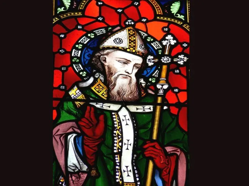 Stained glas art depicting St. Patrick